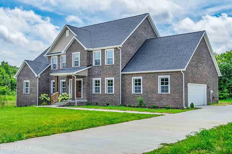 50 Peach Orchard Cir Fisherville, KY 40023
