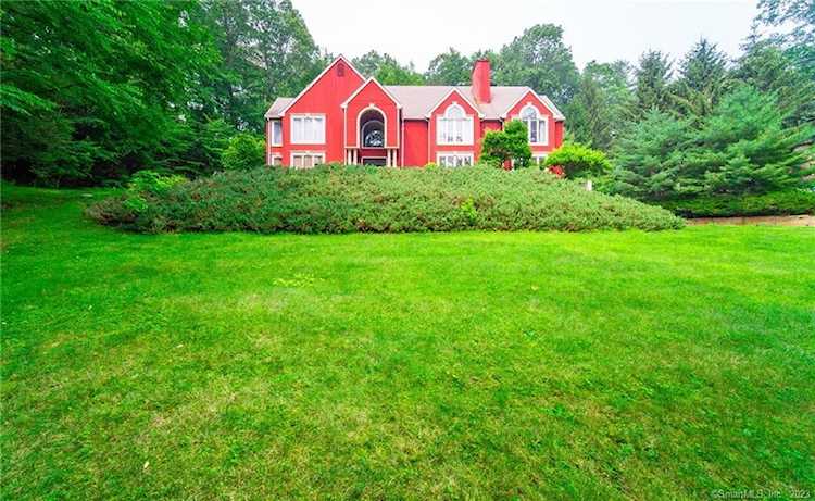 45 High Gate Dr Avon, CT 06001