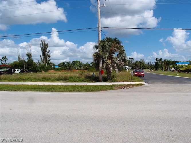 8078 Stringfellow Rd St. James City, FL 33956