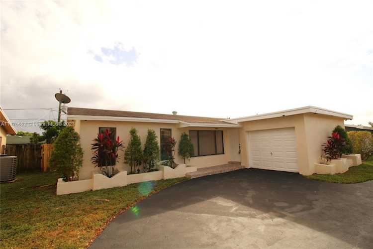 10290 NW 24th Ct Sunrise, FL 33322