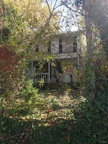 134 Warwick St Madison Heights, VA 24572