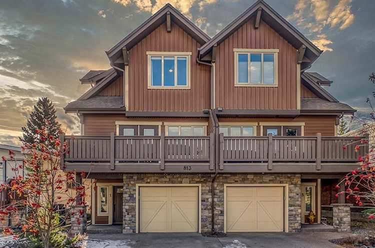 813 7Th St #1 Canmore, AB T1W 2C4