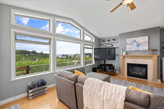 2830 Haliday Cres Nanaimo, BC V9S 3M9