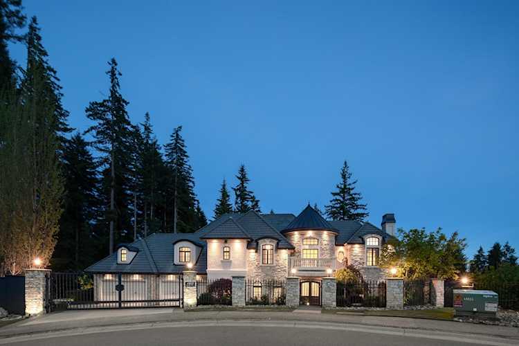 1402 Crystal Creek Drive Anmore, BC V3H 0A3