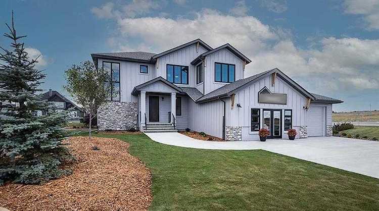 43 Monterra Ct Rural Rocky View County, AB T4C 0H1