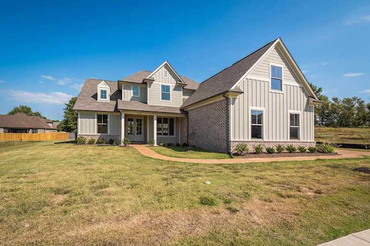 10234 Gray Heron Ln Lakeland, TN 38002