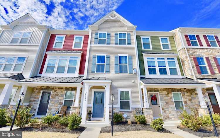 24999 Coats Square Aldie, VA 20105