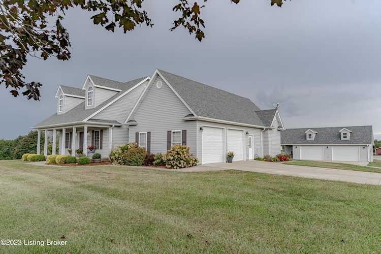 25 Julie Ct Brandenburg, KY 40108