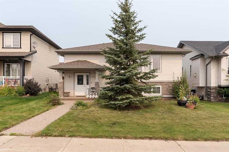 108 Warbler Ave Fort McMurray, AB T9K0K