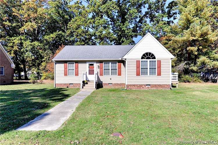 517 18th St West Point, VA 23181
