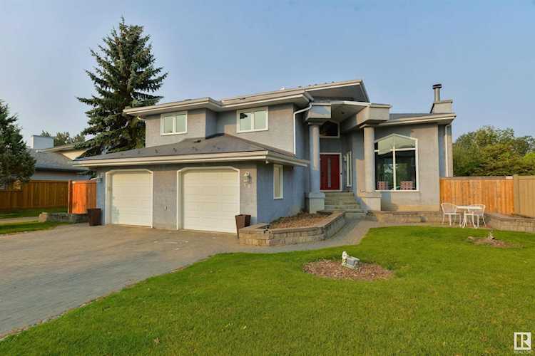 18 Heartwood Lane Stony Plain, AB T7Z 1M1