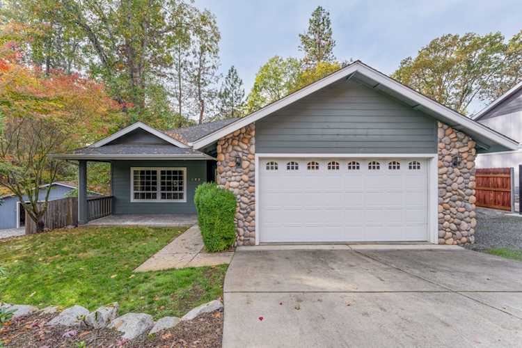102 Sunnybrooke Ct Rogue River, OR 97537