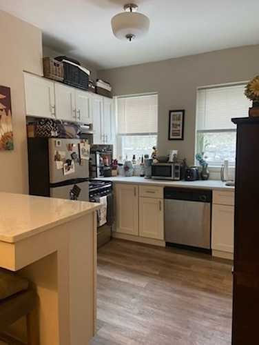 352 E 8th St Boston, MA 02127