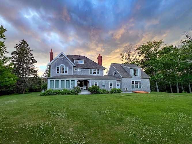 48 Oak Point Rd Deer Isle, ME 04627