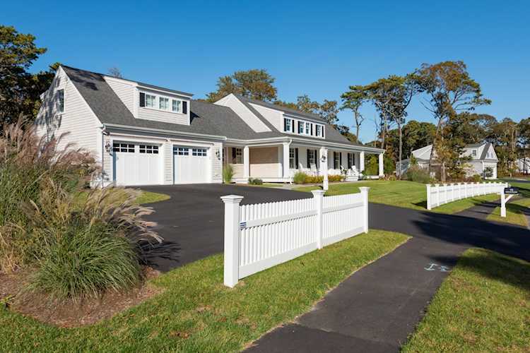 15 Bascom Hollow Harwich, MA 02645