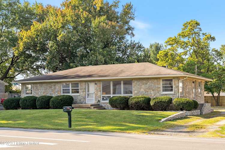 9312 New La Grange Rd Louisville, KY 40242
