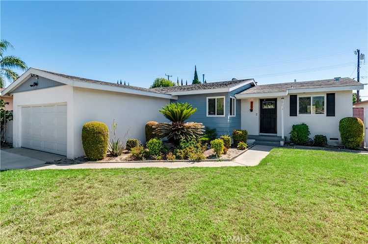 412 S Benwood Dr Anaheim, CA 92804