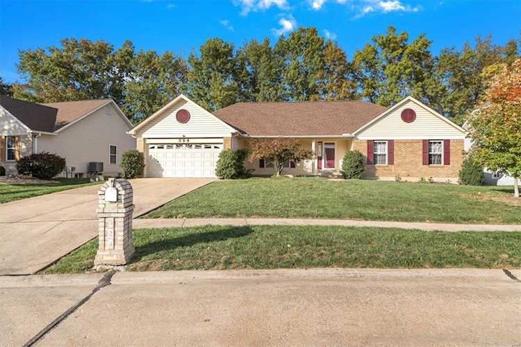 324 Swan Lake Dr Dardenne Prairie, MO 63368