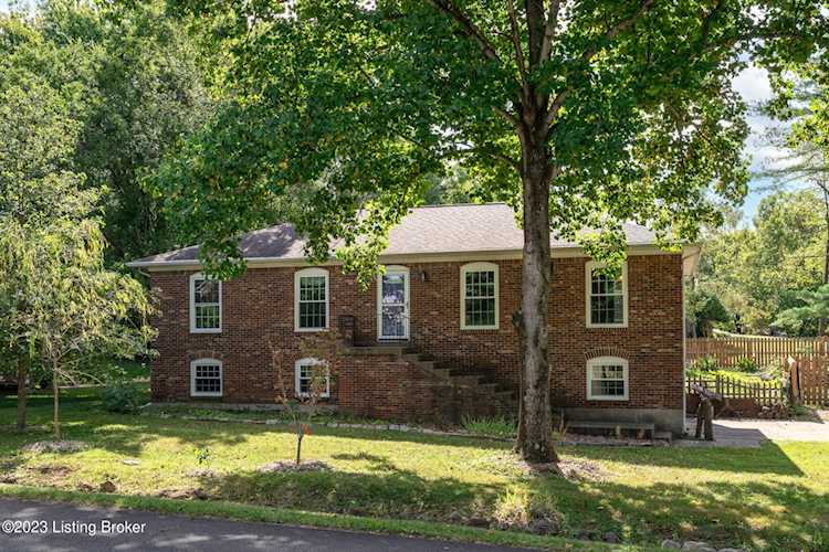 12114 Oakdale Way Goshen, KY 40026