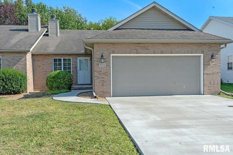Move-in ready home for sale in Springfield, IL - $210,000 Photo 1