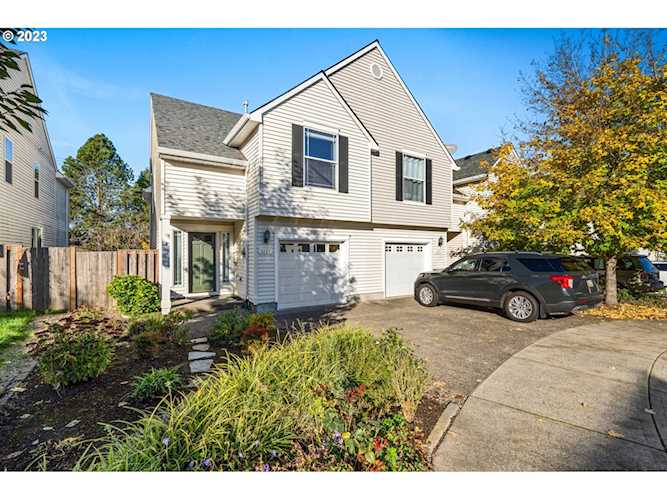 3227 NW Banff DR Portland, OR 97229