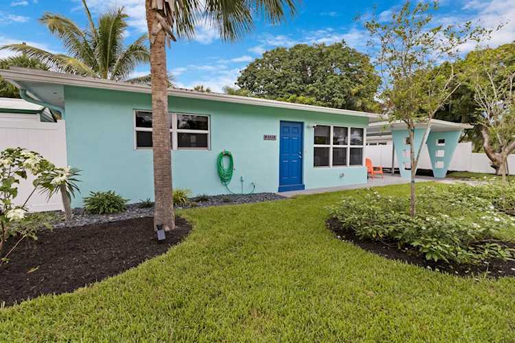 2101 NE 4th Way Boca Raton, FL 33431
