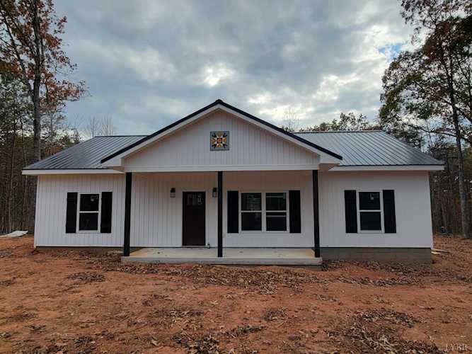 9900 Stonewall Rd Appomattox, VA 24522