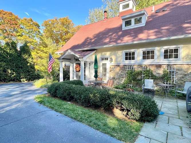 1015 Hale St Beverly, MA 01915