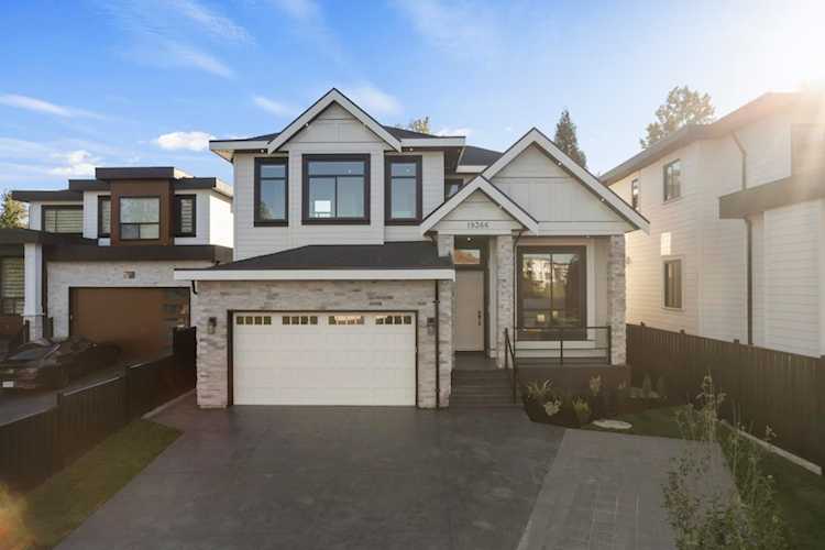 19366 71 Avenue Surrey, BC V4N 1N2