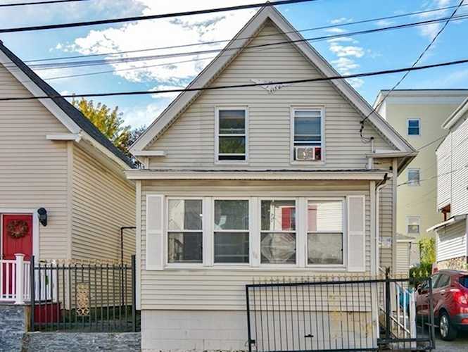 94 Margin St Lawrence, MA 01841