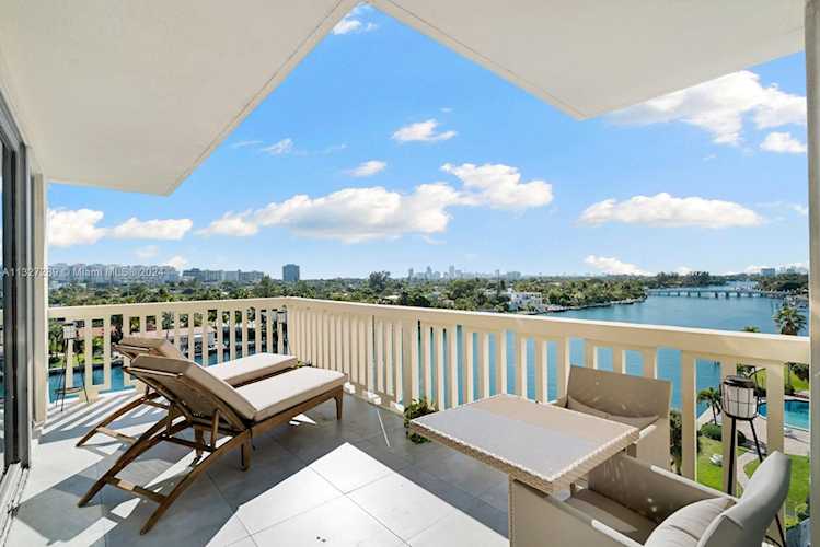 9111 E Bay Harbor Dr #PHC Bay Harbor Islands, FL 33154