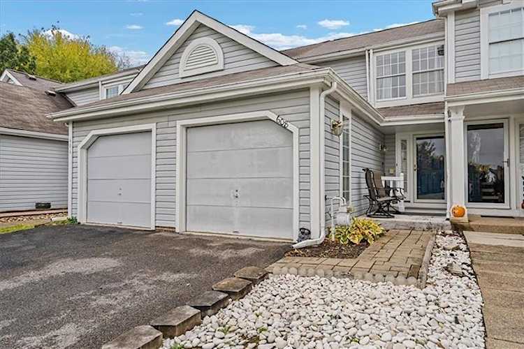 608 Sarah Ct Cranberry Township, PA 16066