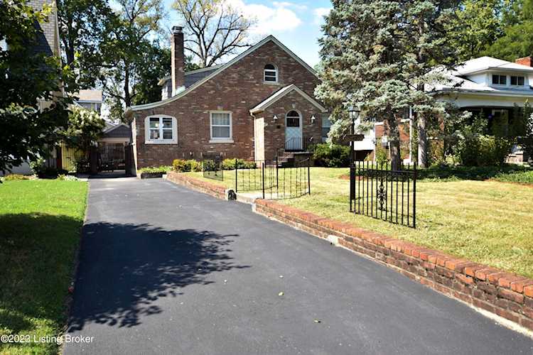 4538 S 6th St Louisville, KY 40214