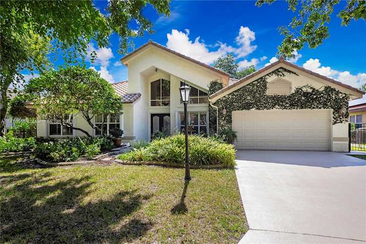 4710 Chardonnay Dr Coral Springs, FL 33067