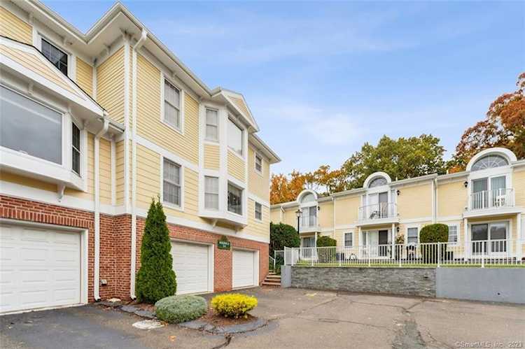 11 Saint John St #D1 North Haven, CT 06473
