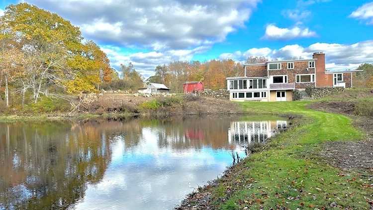 153 Ragged Hill Rd West Brookfield, MA 01585