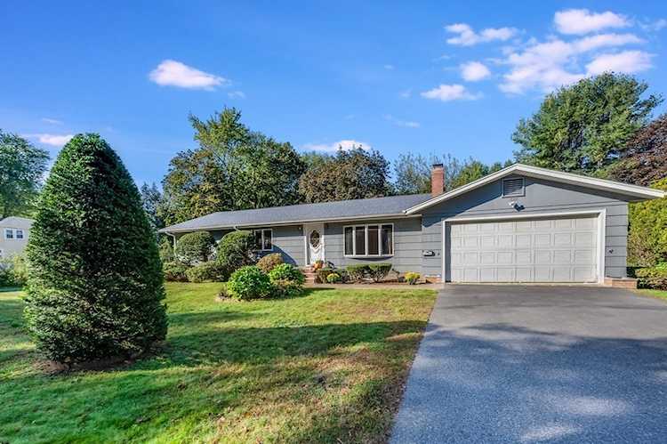 1060 Main St. Lynnfield, MA 01940