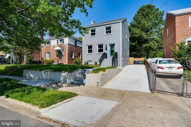 2816 30th St NE Washington, DC 20018