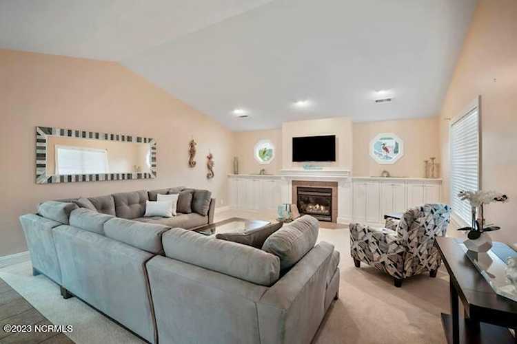 707 Mississippi Ave Kure Beach, NC 28449