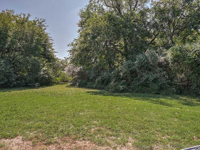 2730 E N 44th Place Tulsa, OK 74110