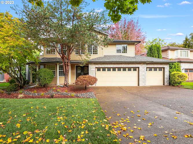 3865 NW Banff DR Portland, OR 97229