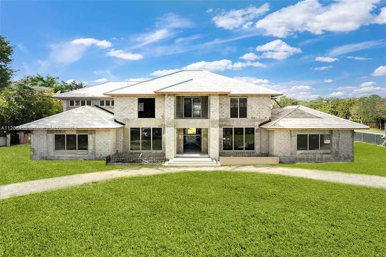 9601 SW 67th Ave Pinecrest, FL 33156