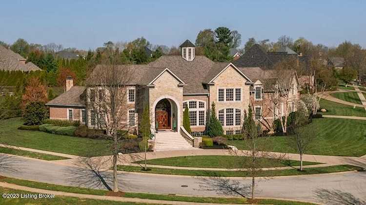 7811 Farm Spring Dr Prospect, KY 40059