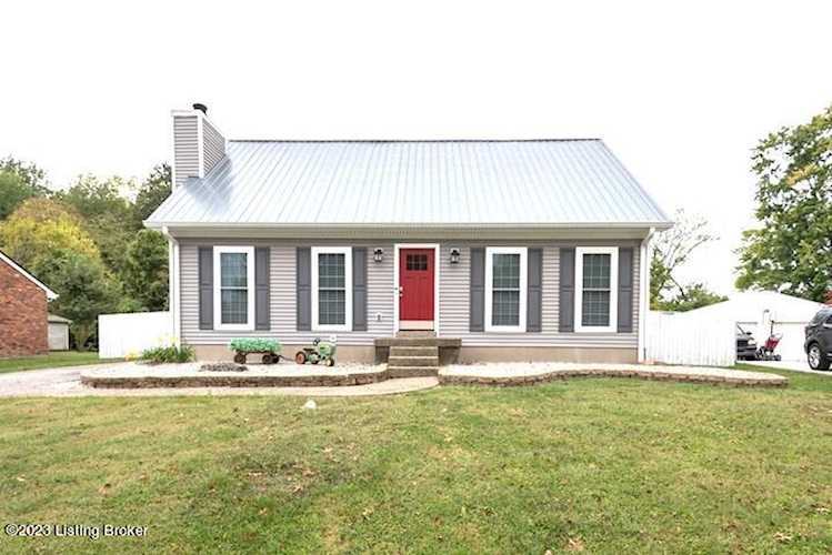 712 Stivers Rd Louisville, KY 40207