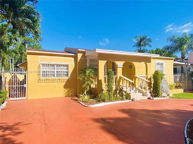2271 SW 19th Ter Miami, FL 33145
