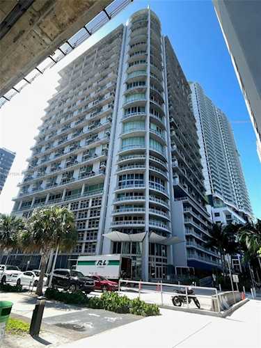 690 SW 1st Ct #PHI14 Miami, FL 33130