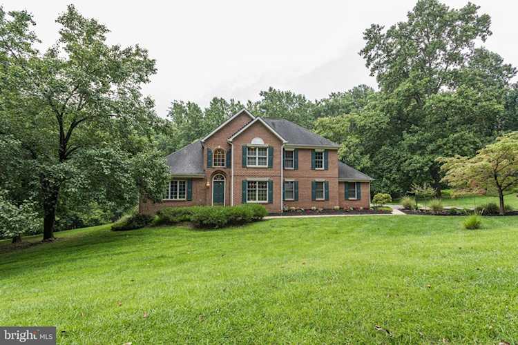 9 Lakecrest Ct Towson, MD 21286 | MLS MDBC2078768 Photo 1