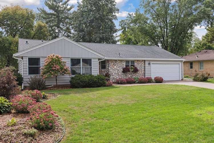 1418 Preston Lane Hopkins, MN 55343