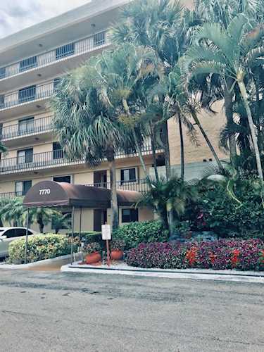 7770 Tahiti Lane #607 Lake Worth, FL 33467