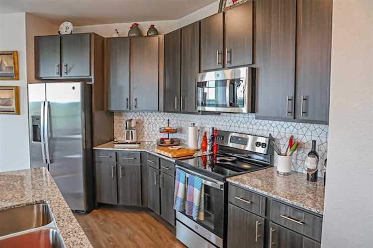 1101 White Cliff Road Granbury, TX 76048